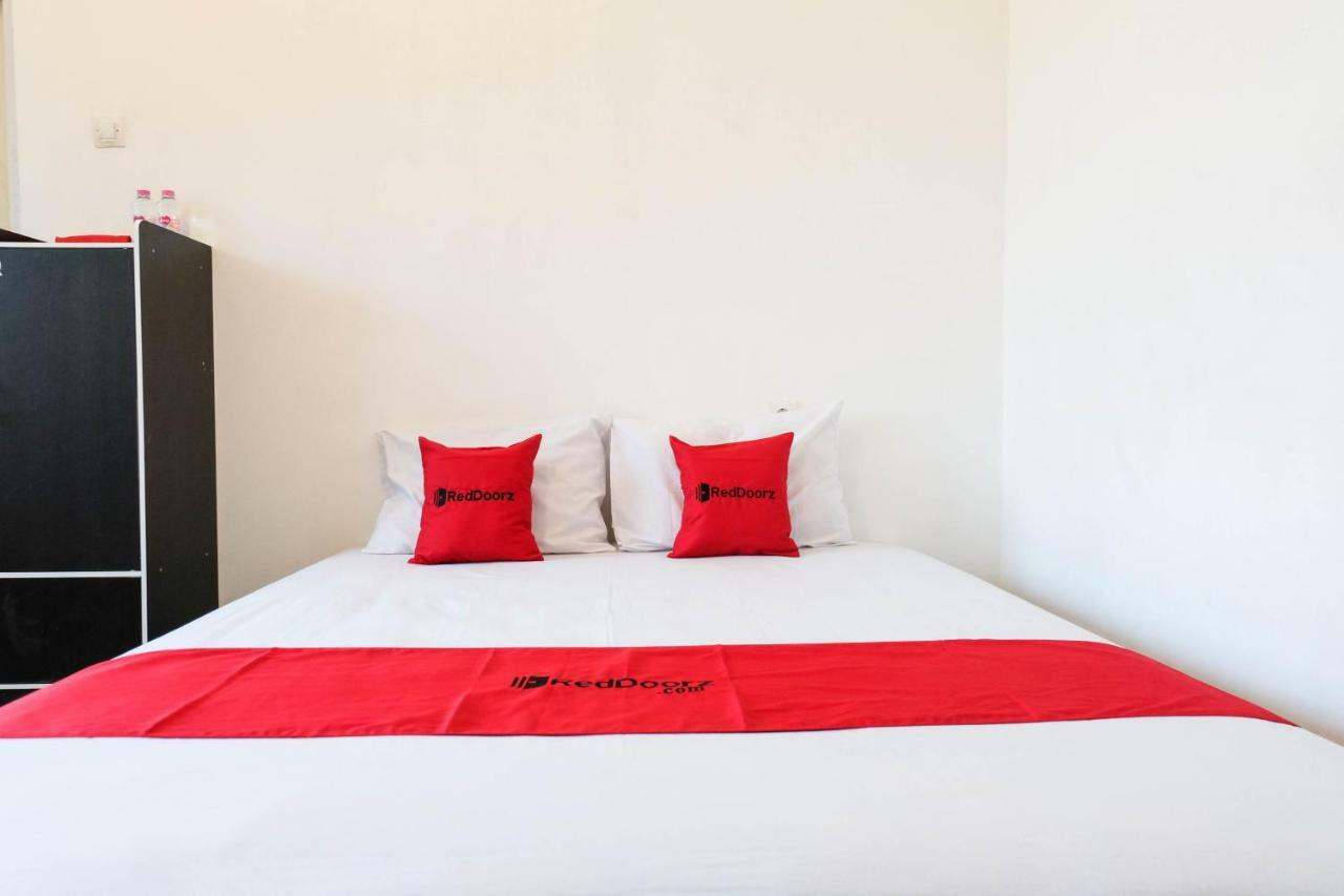 Reddoorz Near Ahmad Yani Airport 3 Hotel Semarang Eksteriør billede